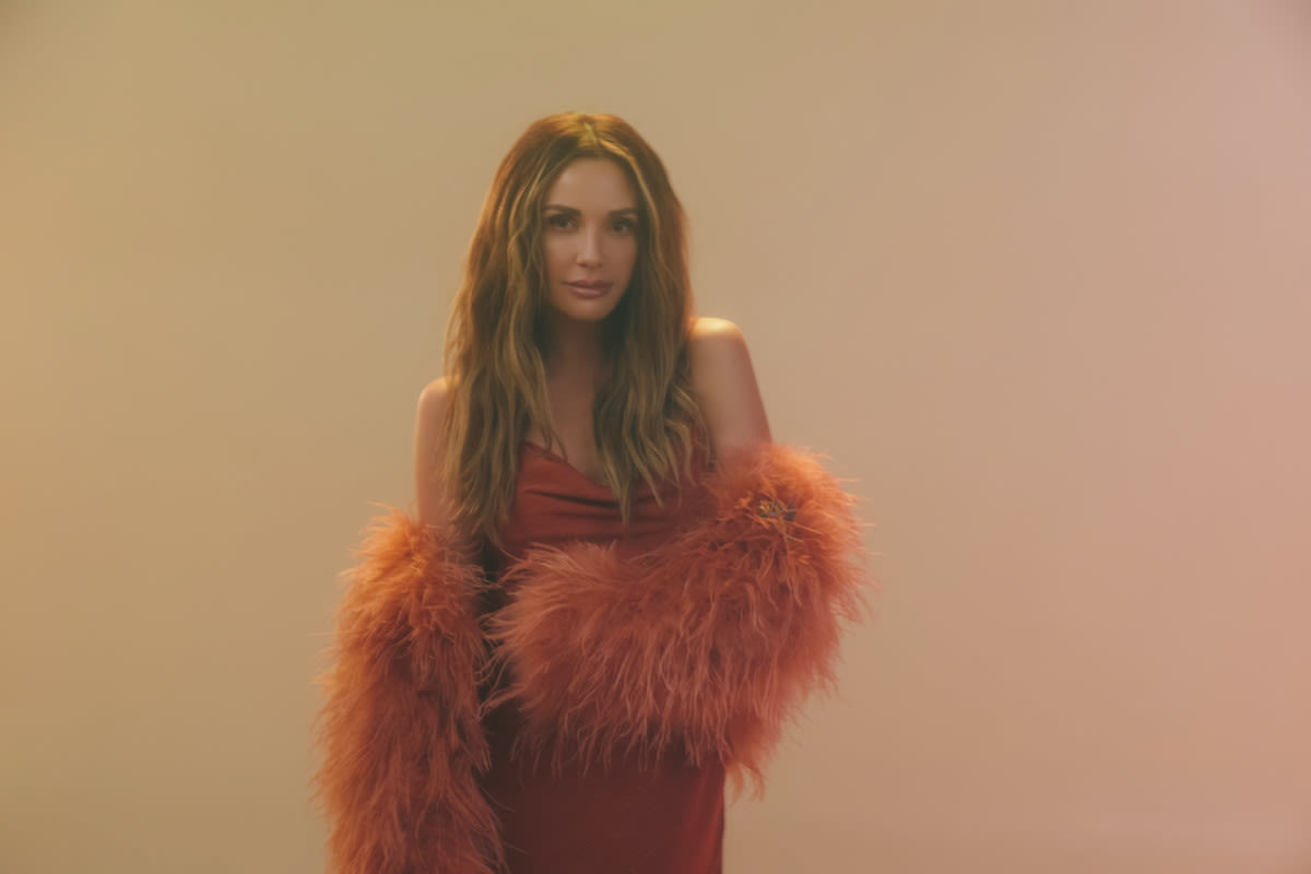 Fiery New Release: Carly Pearce Unveils 'Truck on Fire'