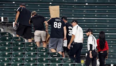 Editorial: White Sox are on the cusp of historic MLB record. Will home supporters get to see it?