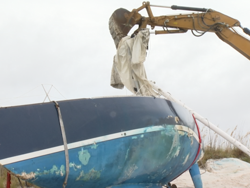 Abandoned sailboat on Pensacola Beach to be removed in coming days