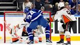 Matthews has 2nd straight hat trick, Maple Leafs rout Ducks 9-2