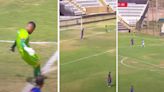 Insólito error de un árbitro en la Liga 2: le cobró ‘offside’ a portero tras realizar saque de meta en Alianza Universidad vs Llacuabamba