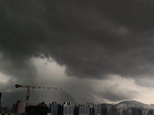 母親節｜天文台再警示：一兩小時部分地區兩勢較大 澳門黃雨生效