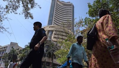 Stock market today: Trade setup for Nifty 50 to Q1 results today, five stocks to buy or sell on Friday — July 26 | Stock Market News