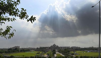 Delhi weather: AQI improves, monsoon likely to withdraw this week