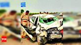 Three Family Members Killed in SUV-Car Collision on Agra-Lucknow Expressway | Agra News - Times of India