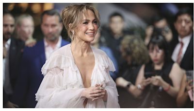 Jennifer Lopez 'Flaunts' Her Bare Abs in New Photos Amid Divorce: Report