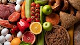 É mais saudável comer vegetais antes dos carboidratos? Médicos respondem