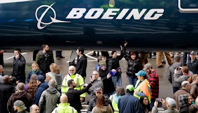Boeing shareholders approve CEO’s compensation as company faces investigations, possible prosecution