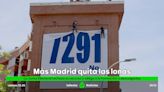 Más Madrid retira las lonas que colgó con el número de fallecidos en residencias durante la pandemia por orden de la Junta Electoral