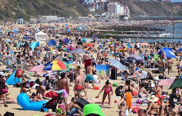 UK weather maps turn yellow as 8-day 'mini-heatwave' finally warms up Britain