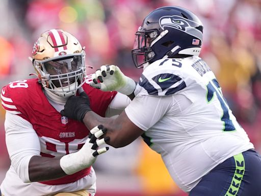 Seattle Seahawks 90-Man Roundup: Can Anthony Bradford Maintain Starting Role?