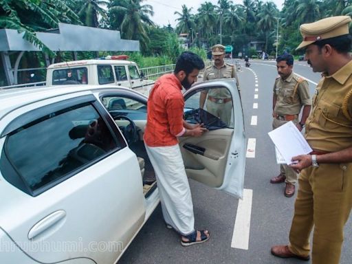 Don’t forcibly remove cooling film from vehicles on road: Kerala Transport Minister to officials