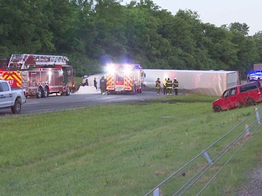 Driver sought after semi crash closes I-40