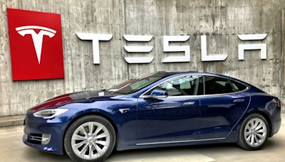 ¿Quieres un Tesla? Santander financia mil mdp para comprar autos eléctricos en México