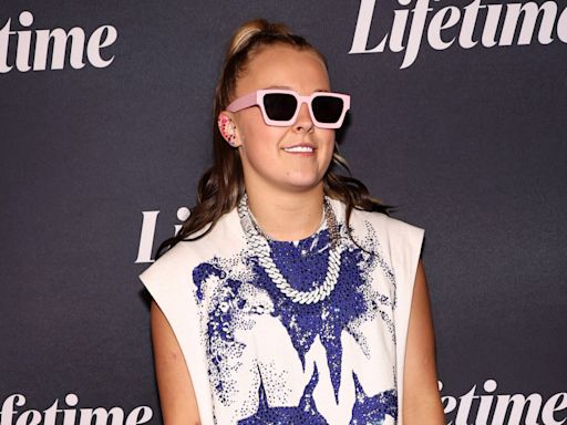 JoJo Siwa's grandma encouraged on-stage drinking ritual