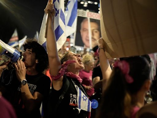 Miles de israelíes vuelven a protestar contra el primer ministro Benjamín Netanyahu y exigen elecciones - El Diario NY