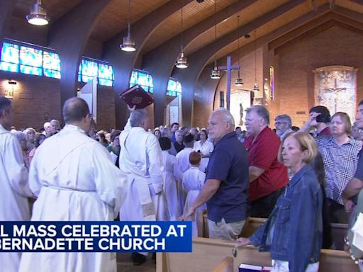 St. Bernadette Church holds final mass in Evergreen Park