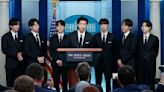 Los integrantes de la banda coreana BTS se preparan para cumplir con el servicio militar obligatorio