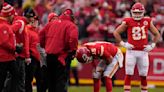 Chiefs' Mahomes hurts ankle, returns for 2nd half vs. Jags