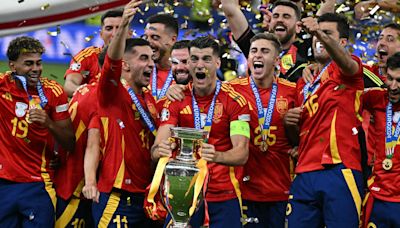 Crónica del España - Inglaterra 2-1 de la final de la UEFA EURO 2024: brillante e histórico cuarto entorchado español | UEFA EURO 2024