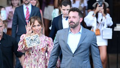 Jennifer Lopez divorcée de Ben Affleck ? Ce détail de sa tenue qui interpelle