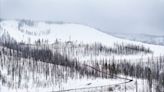 Sierra Nevada blizzards close highway, threaten avalanches