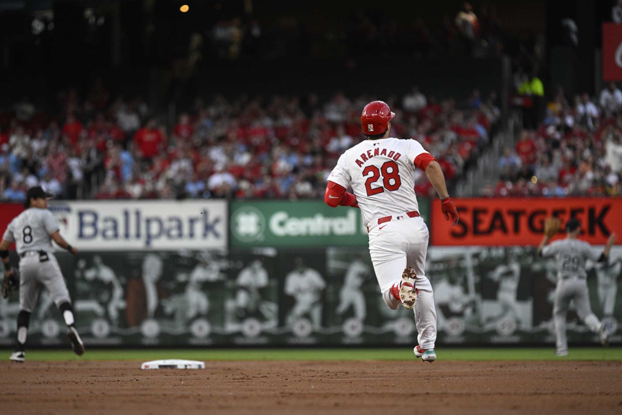 Arenado drives in 3 and Gray pitches seven innings as the Cardinals beat the White Sox 3-0