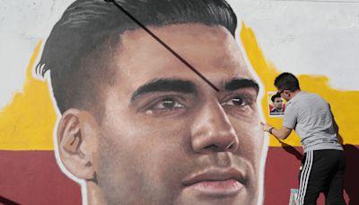 Un mural de Falcao engalana el estadio El Campín de Bogotá, la nueva casa de 'El Tigre'