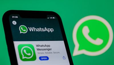 WhatsApp users must update phones to stop scammers with new triple alert feature