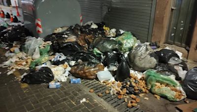 Una protesta de Camioneros afecta la recolección en CABA y se acumula la basura en las calles