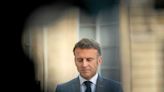 Législatives : Macron appelle à un « large rassemblement clairement démocrate et républicain » face au RN