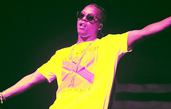 Lupe Fiasco Reveals Strategy for Cranking the Hog With VR Headset