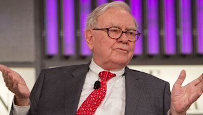 Warren Buffett "Guaranteed" He'd Get 50% Annual Returns With Only $1 Million As Berkshire's Cash Hoard Soars To Over $189 Billion