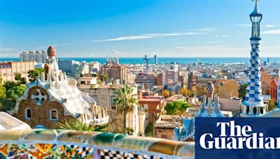 Barcelona bus route removed from map apps to tackle tourist overcrowding