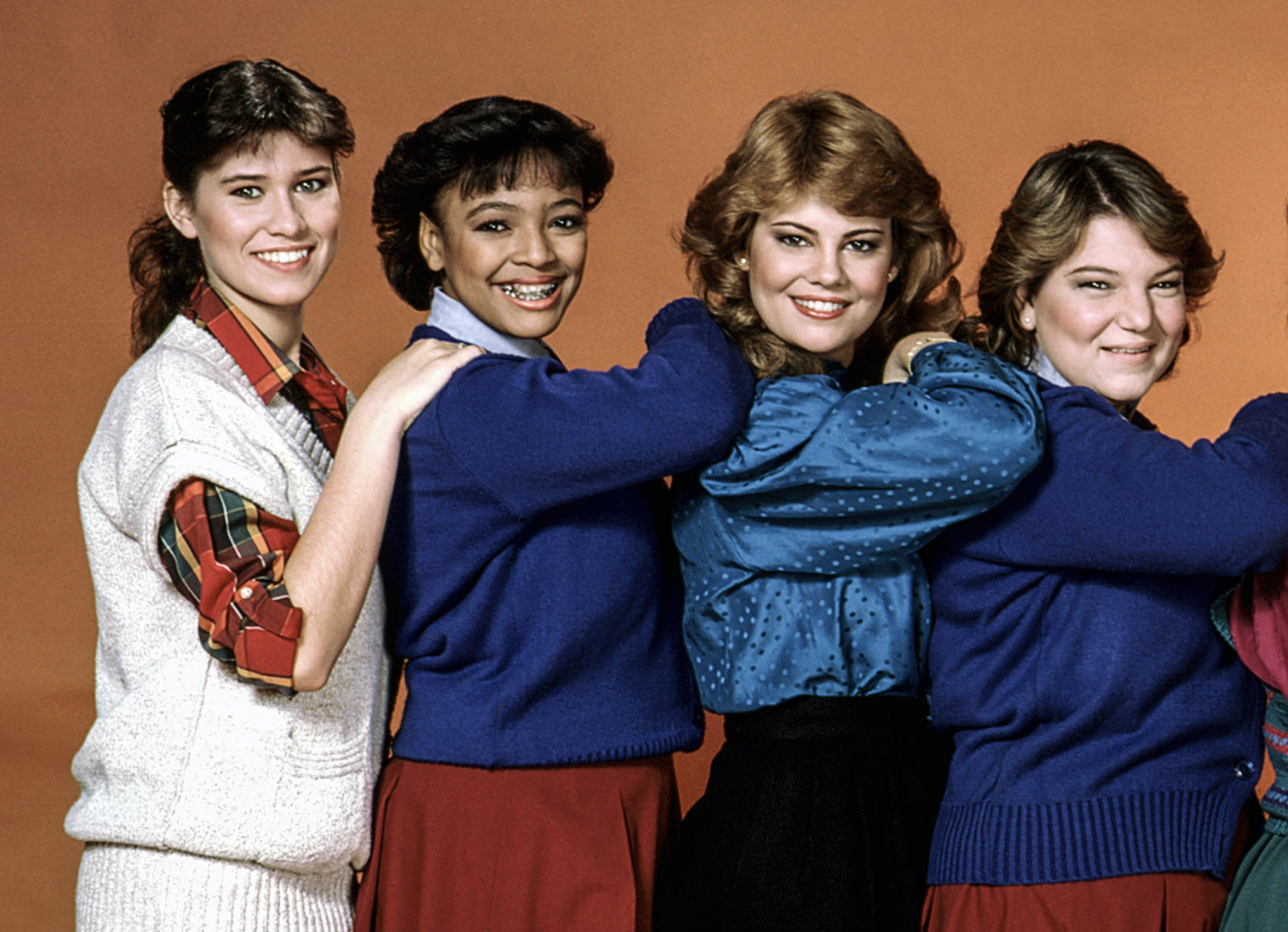 'Facts of Life' revival was ruined by 1 'greedy' co-star, Mindy Cohn claims. The drama explained.