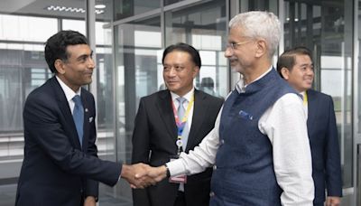 EAM Jaishankar reaches Laos for ASEAN meet