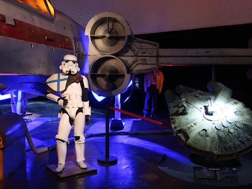 Una exhibición de aficionados de Star Wars reúne en Berlín cientos de objetos de la saga