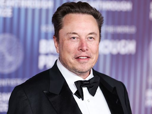Elon Musk Is No Longer the Richest Man in the World: Experts Explain How He Can Reclaim the Position