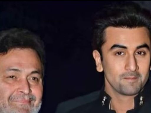 When Ranbir Kapoor Admitted Being 'Very Scared of Rishi Kapoor': 'I Can't Look at Him...' - News18