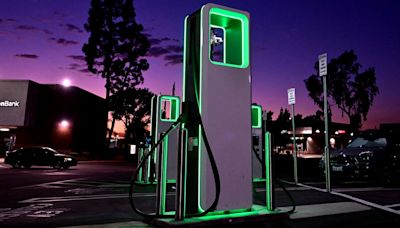 美國需要多少座電動車充電站才能完全取代加油站？