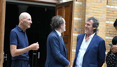 Jean-Luc Reichmann, Laurence Ferrari, Christophe Beaugrand : les stars réunies aux obsèques de Nonce Paolini, ancien patron de TF1