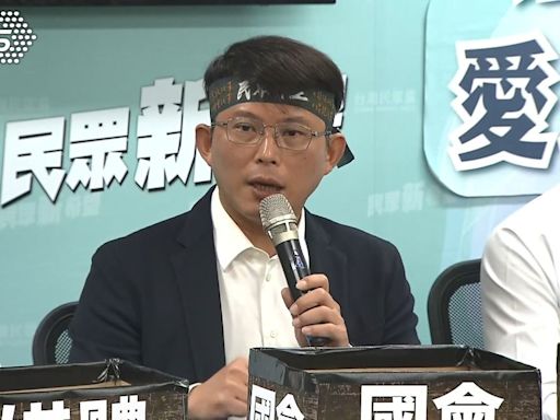 「挨轟文革」 親綠網友暗示肉搜黃國昌家人