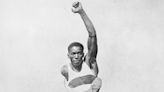 Hubbard, el atleta negro que logró ganar la primera medalla de oro olímpica hace 100 años