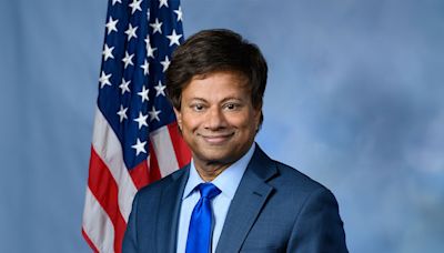 Indian-American Congressman Thanedar introduces legislation encouraging promising young students to stay in US