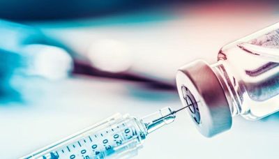 FDA panel recommends new COVID-19 vaccine formula for fall