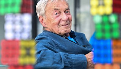 Erno Rubik, medio siglo a la sombra del célebre cubo