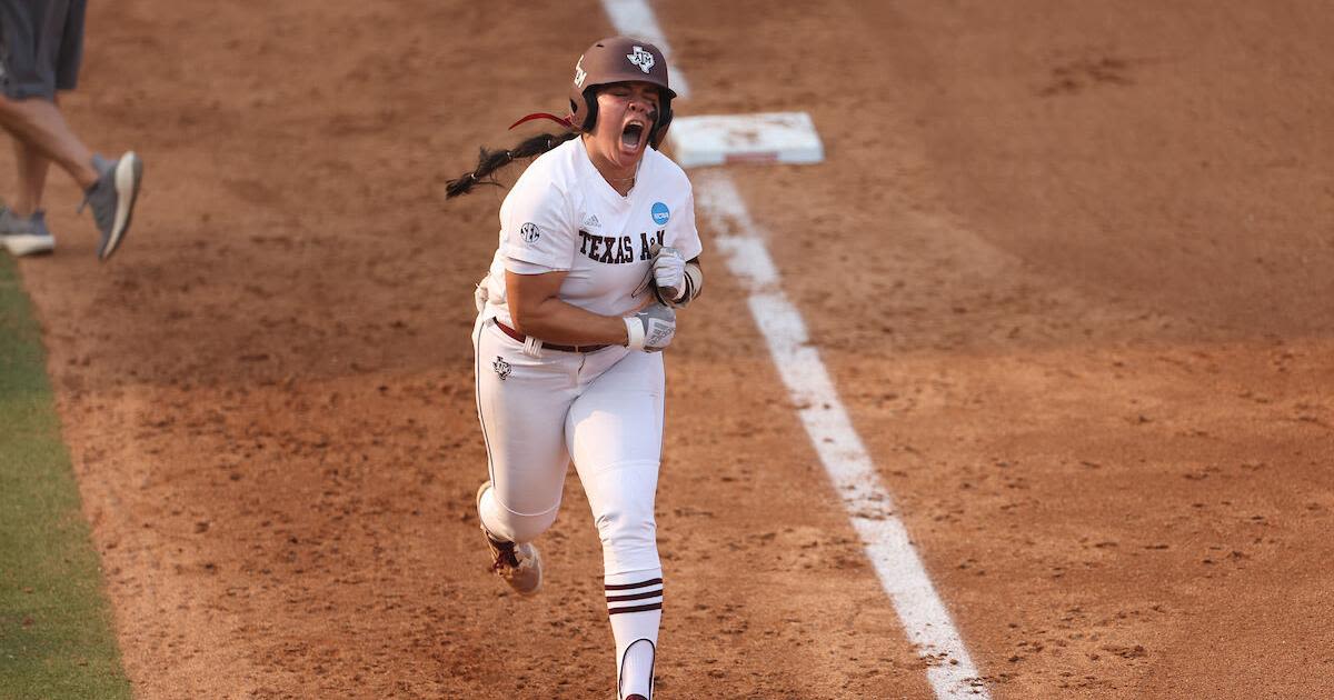 Cannon fires 2 homers and Kennedy's arm help Aggies knock off top-seeded UT