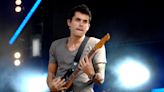 What time is John Mayer on stage at London's O2 Arena?