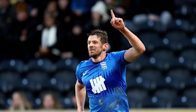 Lukas Jutkiewicz contract update after striker's talks with Birmingham City