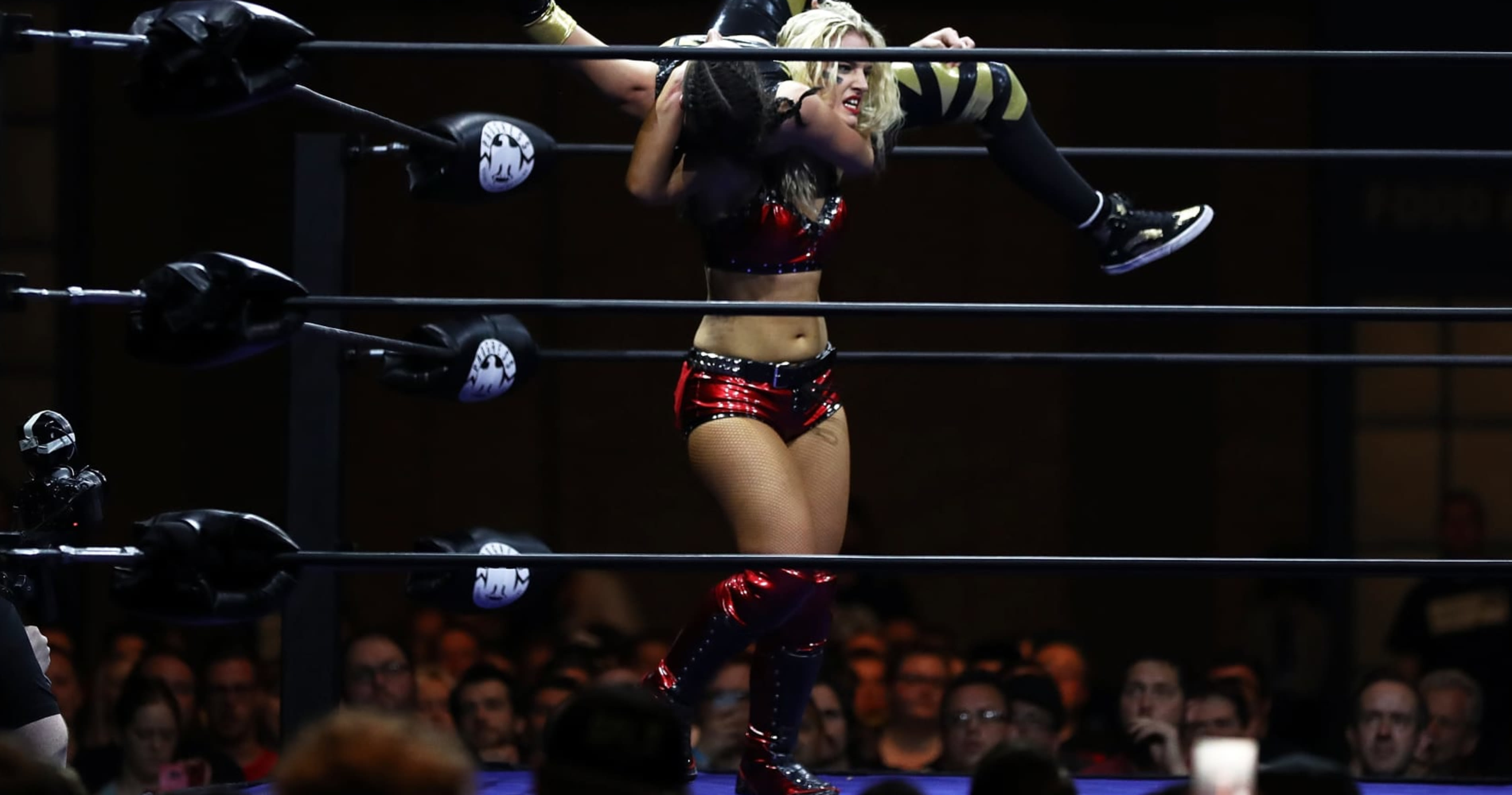 Toni Storm Beats Serena Deeb to Retain AEW Women's Title at Double or Nothing 2024